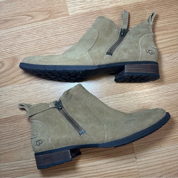 UGG Aureo II Suede Ankle Boot Booties Chestnut/Tan | Women's Size 8 - Picture 1 of 8